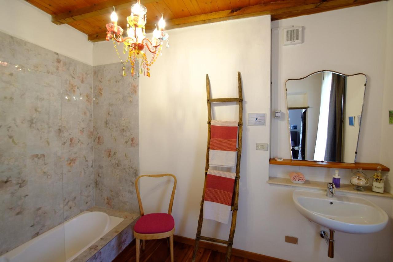 La Casa Dei Ciclisti Apartment Ponti sul Mincio Ngoại thất bức ảnh